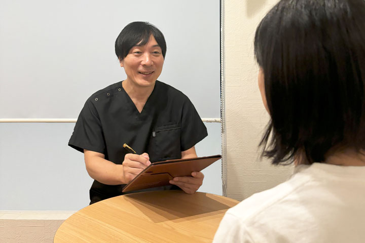 カウンセリングをしている様子