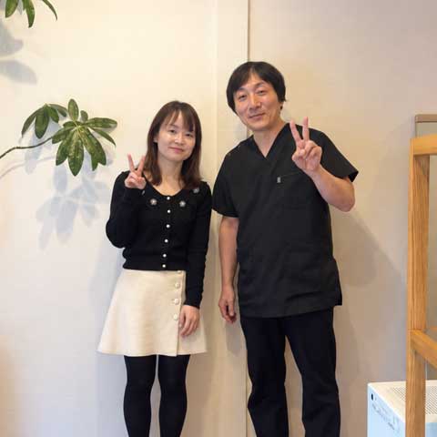 肩こりでお悩みだったお客様と施術者